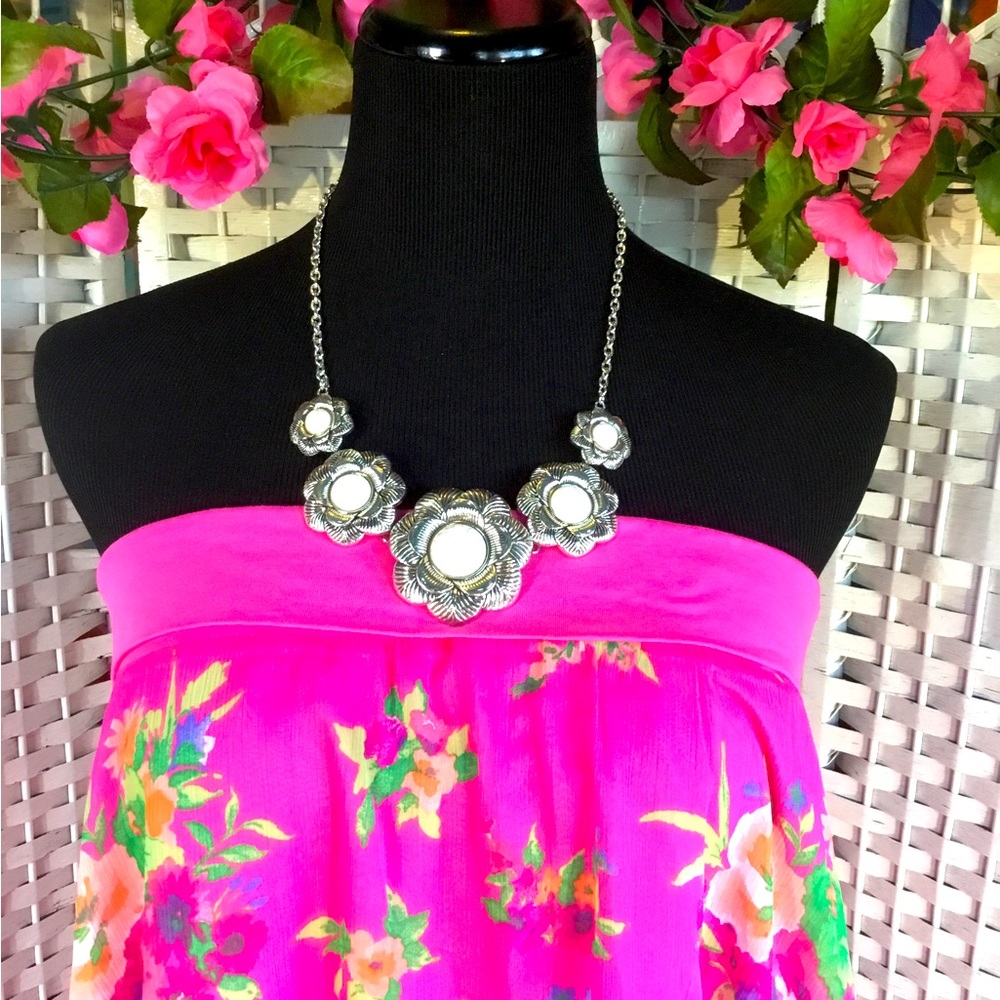 💖 5 for $12 💝 Paparazzi Silver and White Flower Necklace  Floral  🌸 NEW 🌸